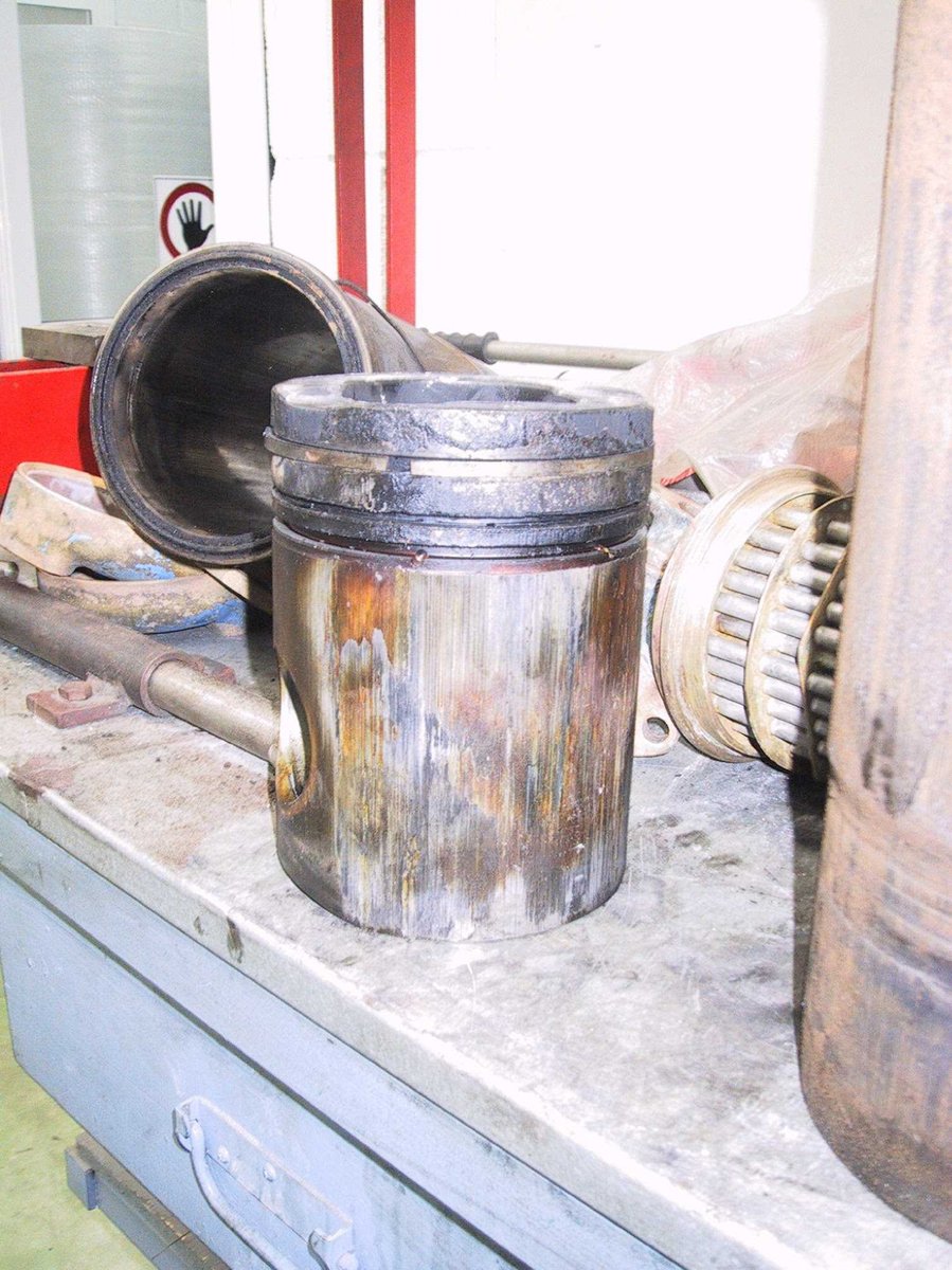 Imagen de Capitol 8 - 2002